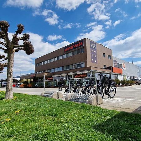 Hotel Pomaranca プトゥイ エクステリア 写真
