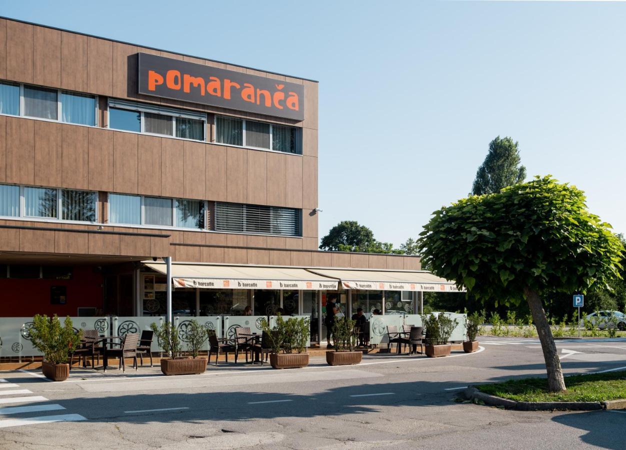 Hotel Pomaranca プトゥイ エクステリア 写真