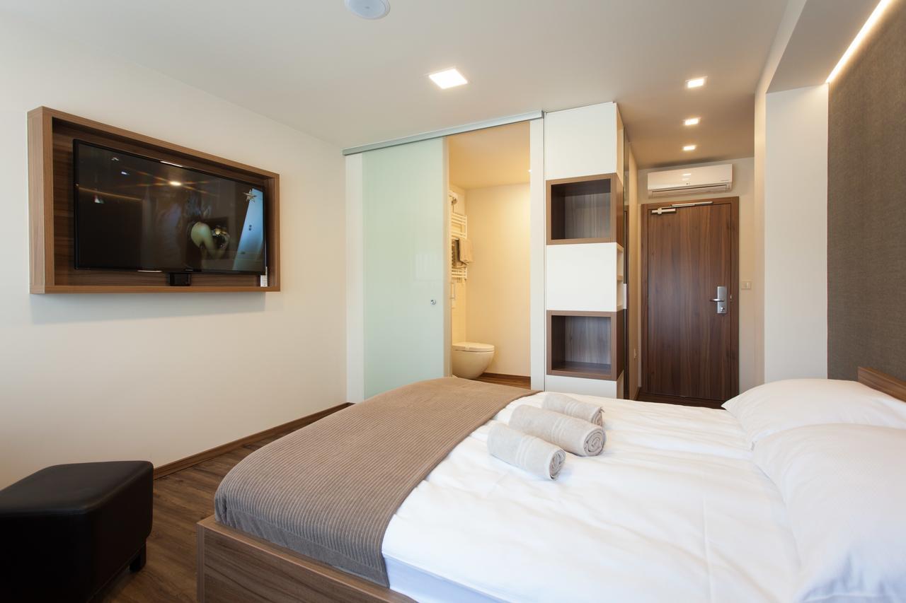 Hotel Pomaranca プトゥイ エクステリア 写真