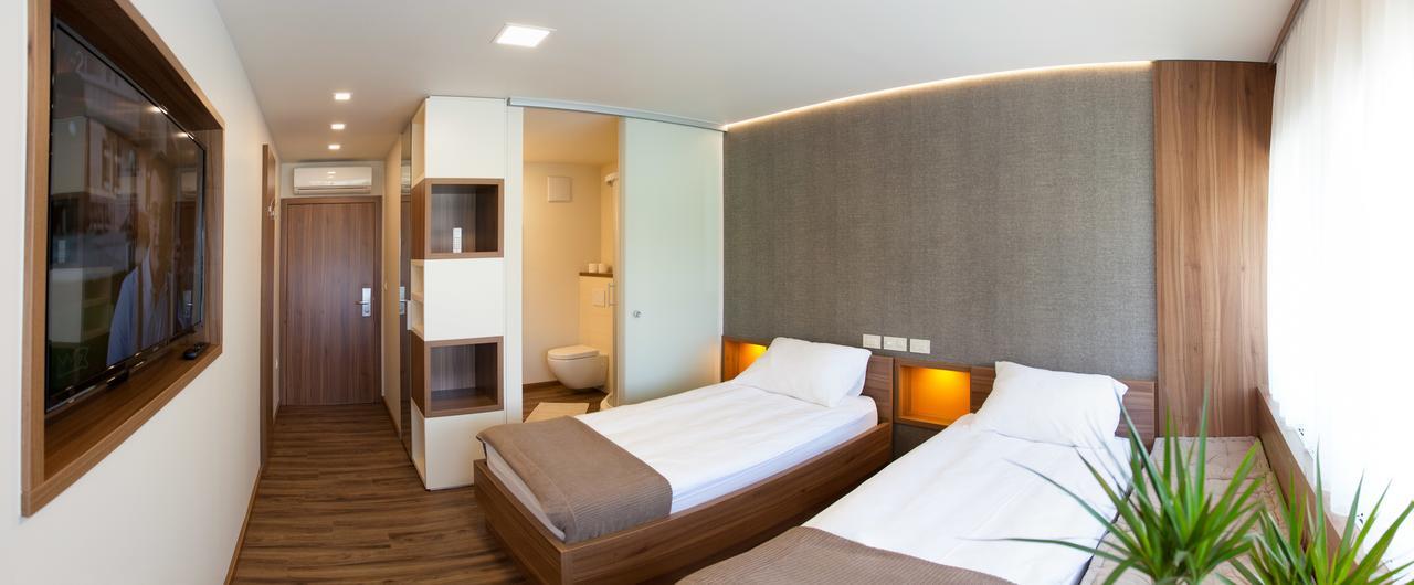 Hotel Pomaranca プトゥイ 部屋 写真