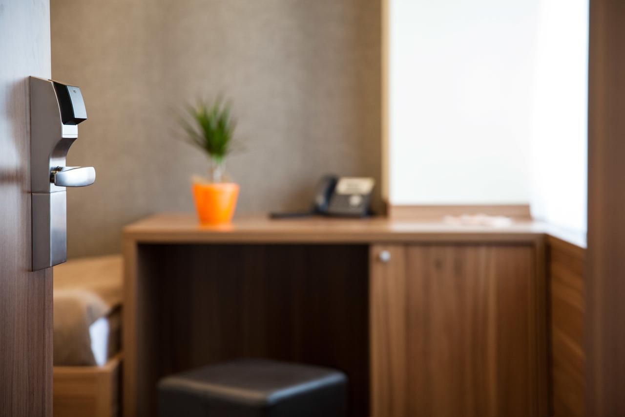 Hotel Pomaranca プトゥイ エクステリア 写真
